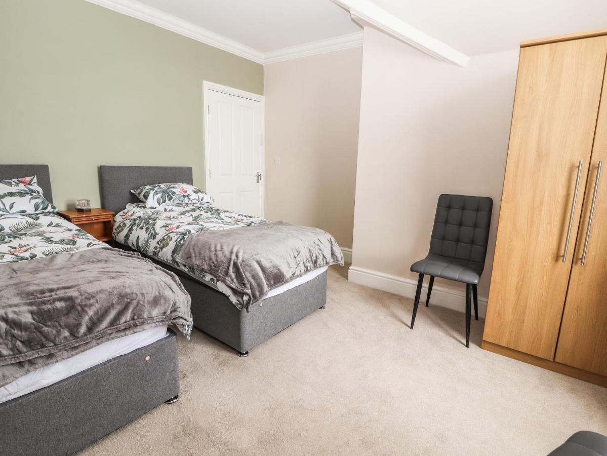 Ty Uchaf Apartamento Rhyl Exterior foto